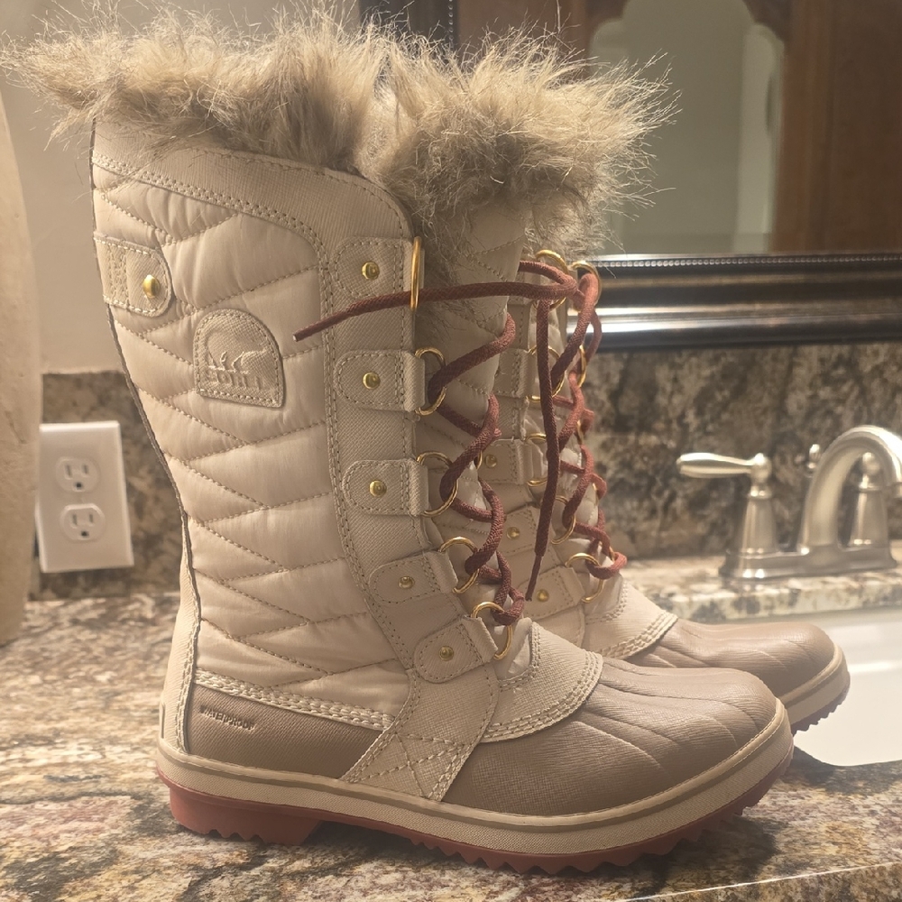 Sorel Women's Quilted Winter Boots - Cream and Tan